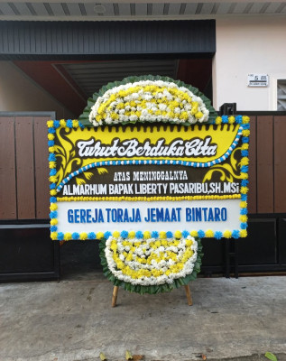 Papan Bunga Duka di Kance Diwe